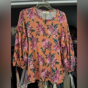 Balloon sleeve floral top